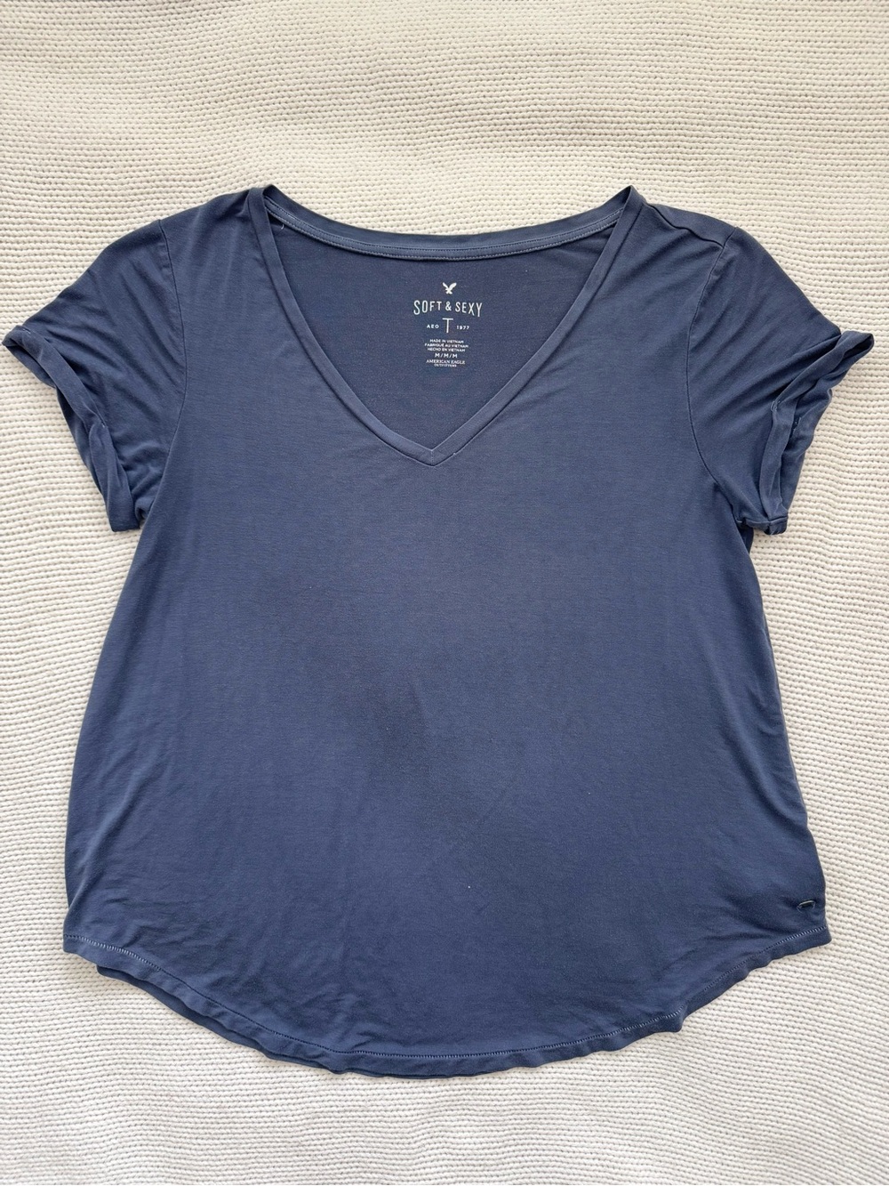 American Eagle V-Neck Short Sleeve Tee